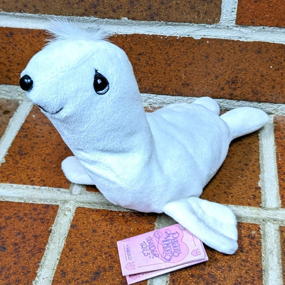 Precious Moments Tender Tails White Seal #382086 - NWT